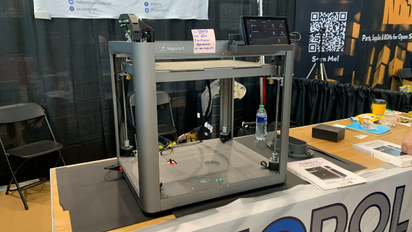 چاپگر سه بعدی شرکت چاپگر رزین Peopoly